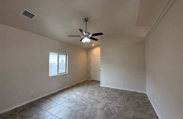 3 Bedroom 2 Bathroom Home Gallery 3