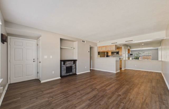 Come see this gorgeous apartment in the Denver Tech Center! Gallery 4
