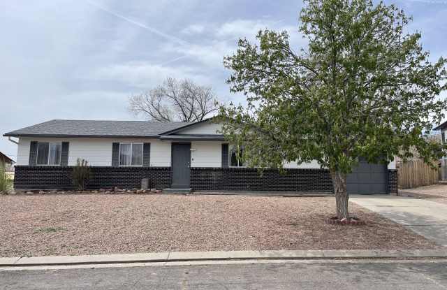 615 Virginia Court - 615 Virginia Court, Cañon City, CO 81212