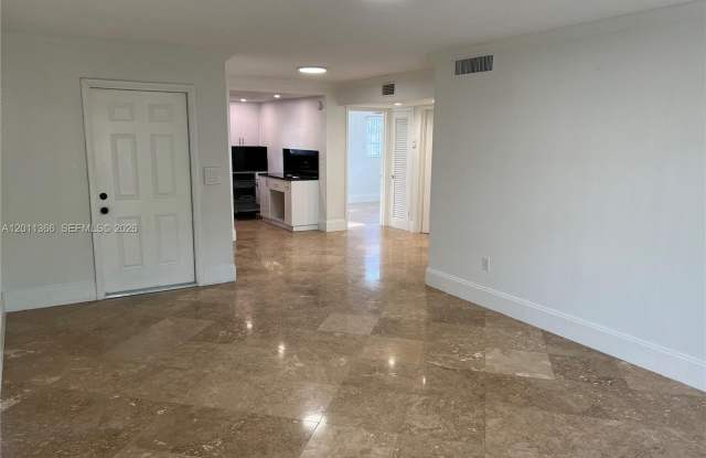 7300 SW 82nd St photos photos