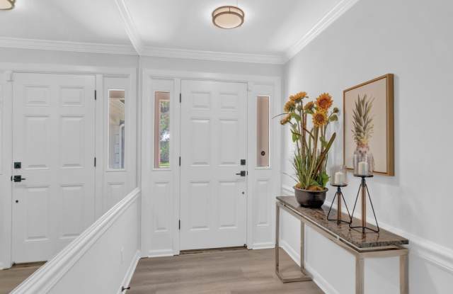 611 Gardenia Lane Gallery 3