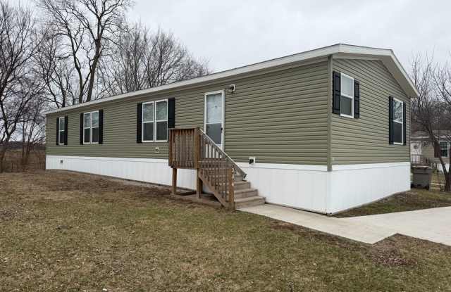 Available now: $1500 | 3 Bedroom 2 Bath | W&D Hookups | Central A/C photos photos
