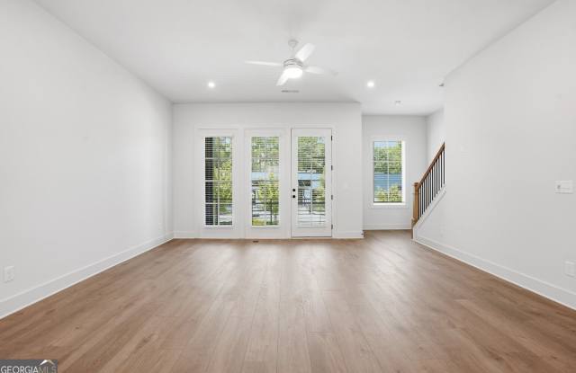 2597 Mackintosh NW Gallery 4