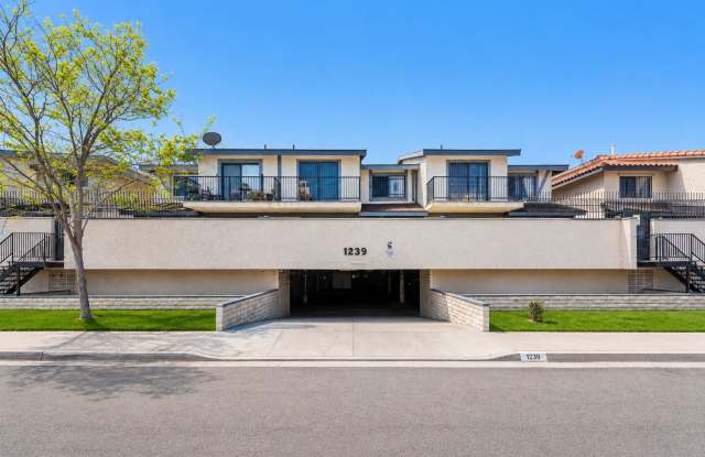 Beautifully Remodeled 3-Bedroom, 3-Bath Gardena Condo with Open-Concept Living photos photos