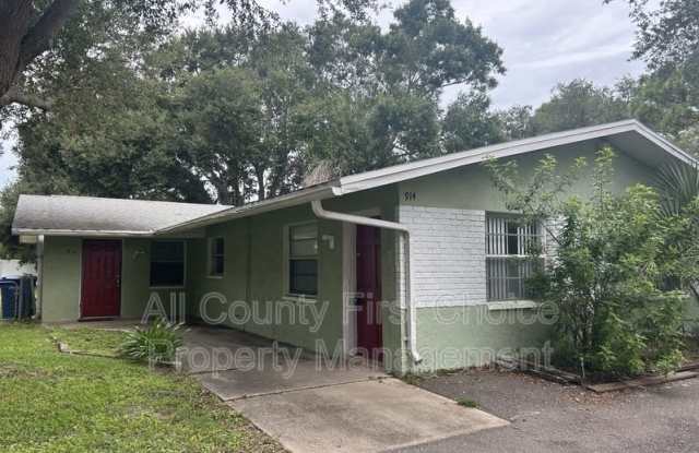914 Lake Palms Dr photos photos
