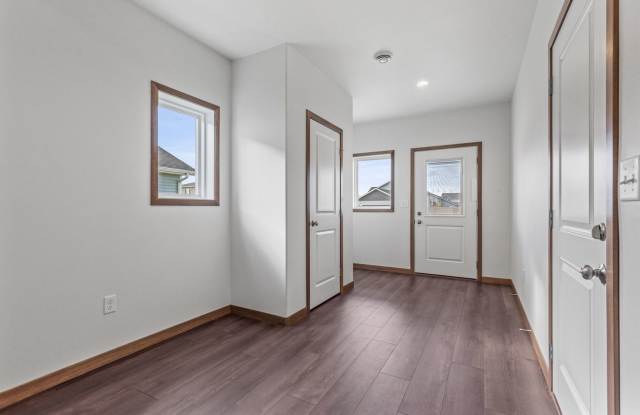 4-bedroom, 3-bathroom West Fargo Single-Family Home w/ 2 Stall Garage Gallery 3