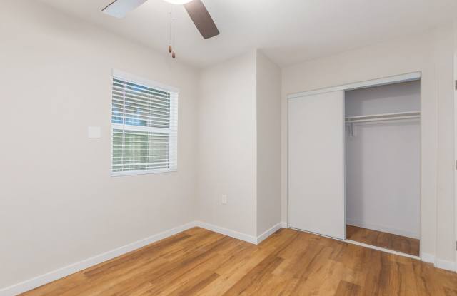 3432 NORTH 12th PLACE Gallery 3