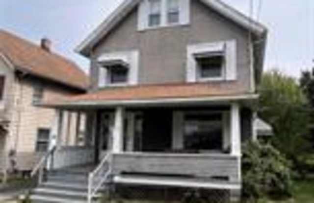 60 Grandview Avenue - 60 Grandview Avenue, Struthers, OH 44471