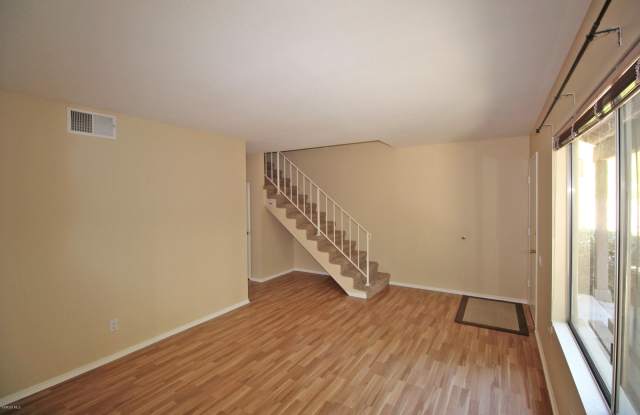 489 Serento Circle Gallery 3