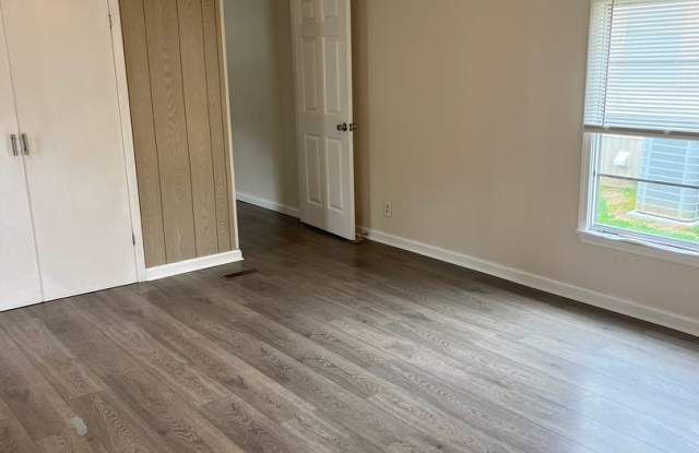Comfortable, Open,  Central Location photos photos