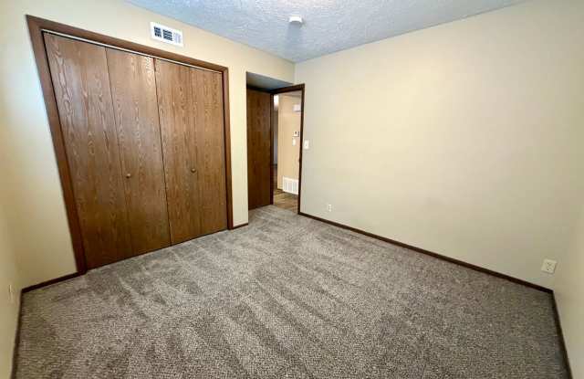 2 bed 1 bath ground level duplex Gallery 4