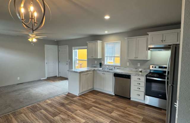 2 bedroom, 2 Bath in the heart of town photos photos