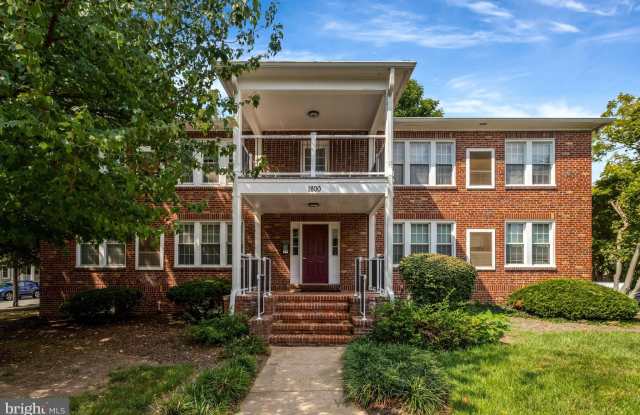 1800 DEWITT AVENUE photos photos