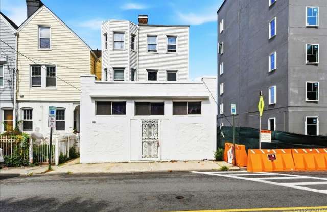 301 Warburton Avenue Gallery 3