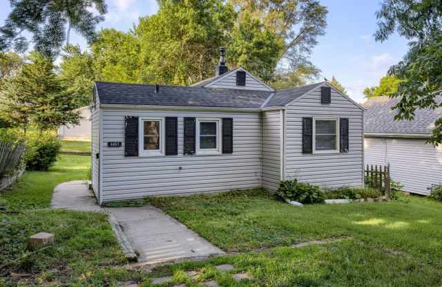 2 Bedroom Benson Charmer!! Gallery 3