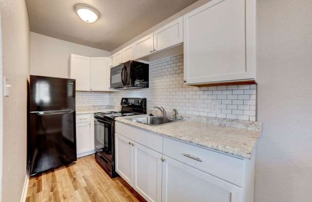 2440 East 6th Street photos photos