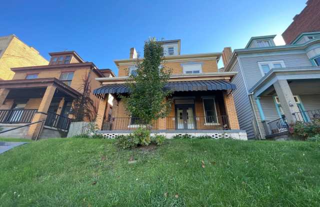 Spacious 2 bedroom Apartment for rent in Munhall! photos photos