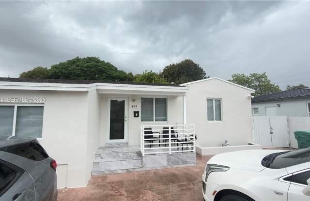 434 Tamiami Blvd photos photos