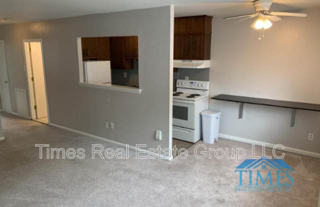 447 N Pine Street photos photos