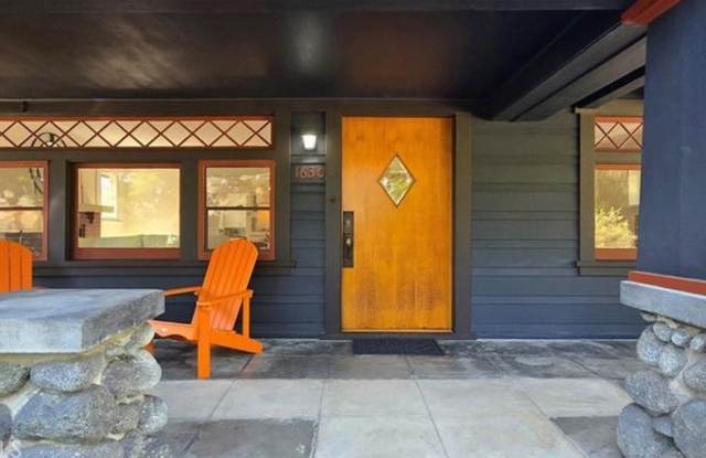 1630 Rose Villa St Gallery 2