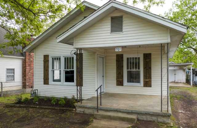 Freshly Updated 2 Bedroom House photos photos