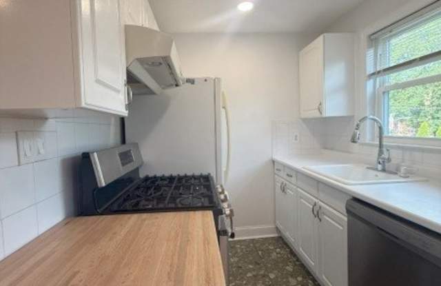 747 Linden Ave, Apt 2 photos photos