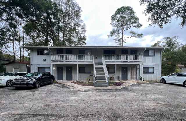 2252 - Holly Heights photos photos