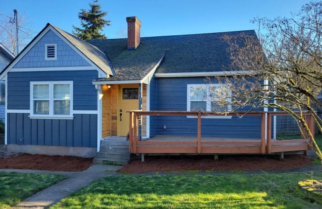 2515 Columbia Blvd - 2515 Columbia Boulevard, St. Helens, OR 97051
