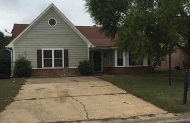 7077 Foxhall - 7077 Foxhall Drive, Horn Lake, MS 38637
