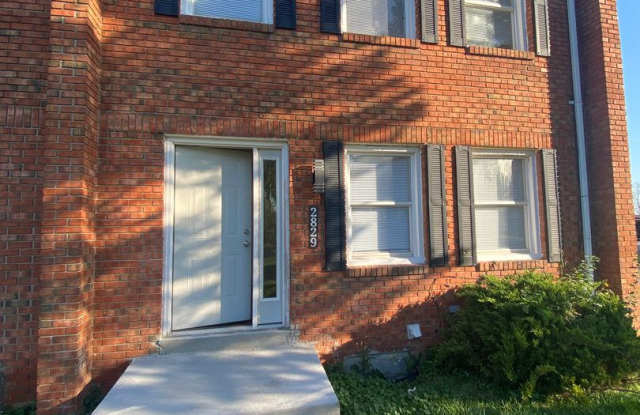 Bridgeport Village (HKQ Investment Group LLC) photos photos