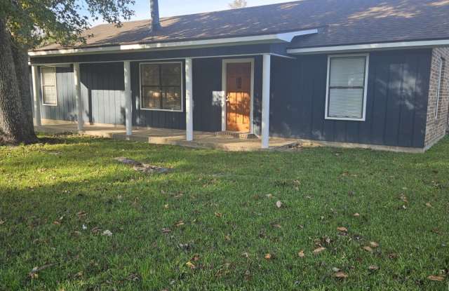 1128 South Shireview Circle - 1128 South Shireview Circle, Abbeville, LA 70510