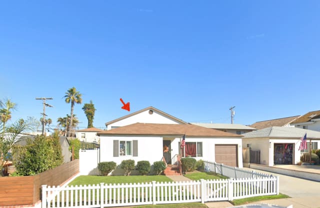 3 BLOCKS TO MISSION BAY! SPACIOUS 2BD/1BA TOP FLOOR APARTMENT W/ GARAGE!!! $3,200/mo photos photos