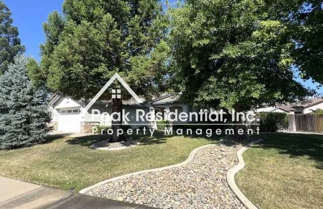 Wonderful 3bd/2ba Vintage Park Home with Covered RV Access! Gallery 1