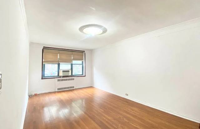 7811 35th Ave Apt 1G Gallery 1