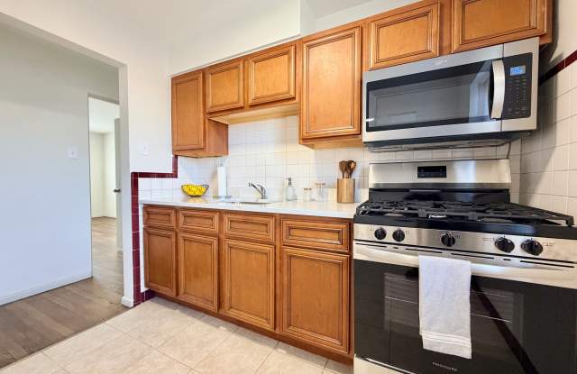 7219 Hampton Ave photos photos