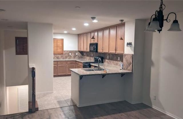 11906 Los Alisos Circle Gallery 4