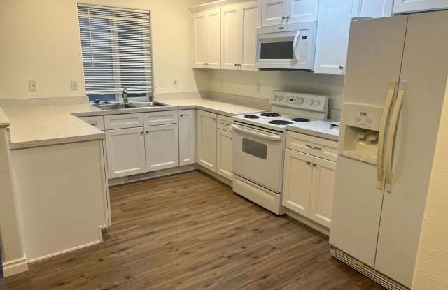 Single Family Home With New Flooring in Great Wilsonville Neighborhood! - Half off 1st Month's Rent! photos photos Single Family Home With New Flooring in Great Wilsonville Neighborhood! - Half off 1st Month's Rent! photos photos