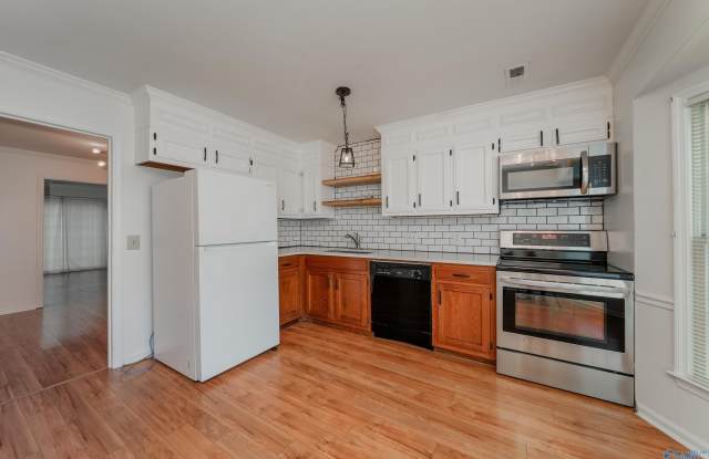6716 Steeplechase Drive Gallery 3