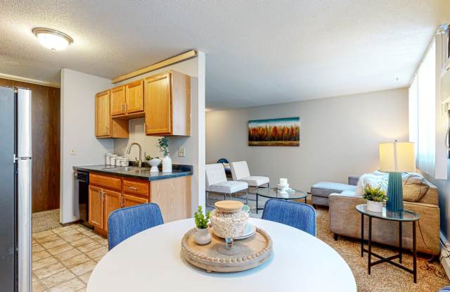 624 Huron Gallery 3