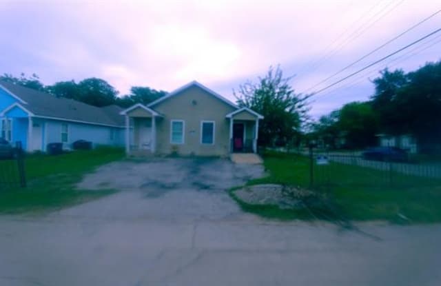 1831 etta - 1831 Etta St, Fort Worth, TX 76105