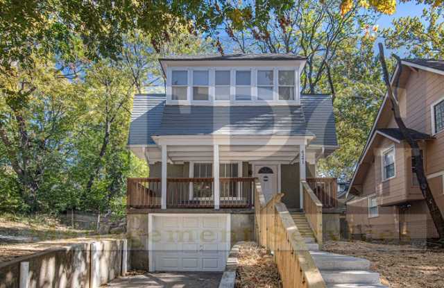 4241 Charlotte Street photos photos