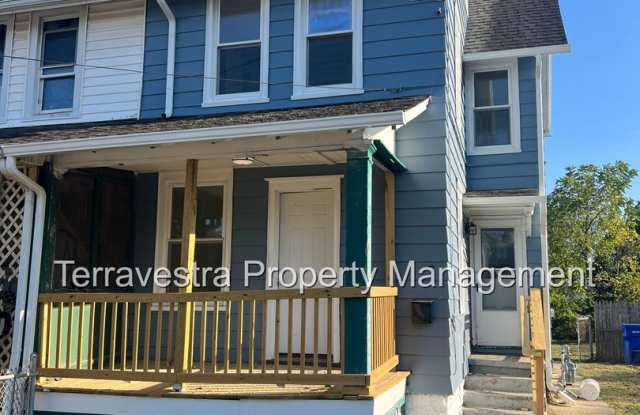 3 Bed w/bonus loft! Eligible for $500 Security Deposit. - 7 West Green Street, Millville, NJ 08332
