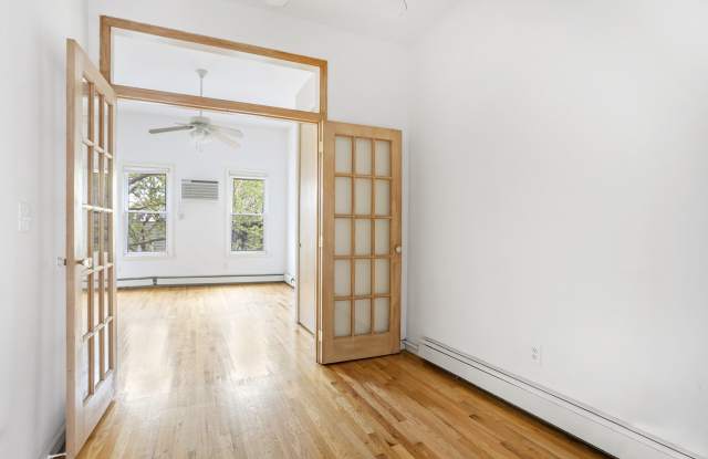 107 Freeman Street unit: 2 photos photos