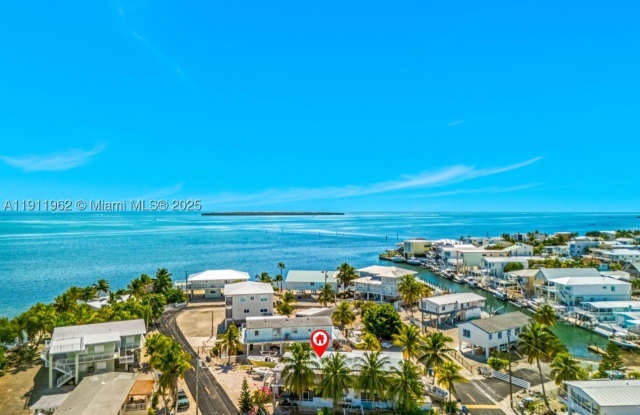 164 Blue Harbor Gallery 3