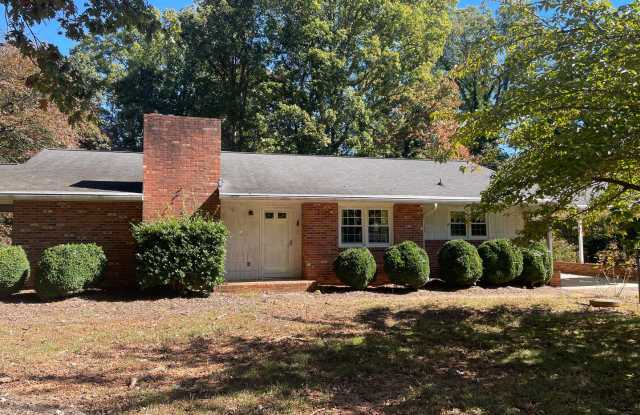 2569 LAKE FOREST DRIVE - 2569 Lake Forest Drive, Forsyth County, NC 27106