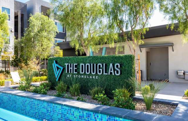 The Douglas at Stonelake photos photos