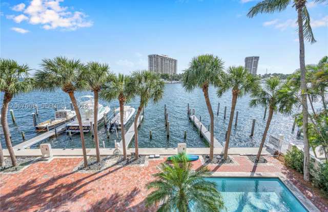 1700 S Bayshore Ln Gallery 2