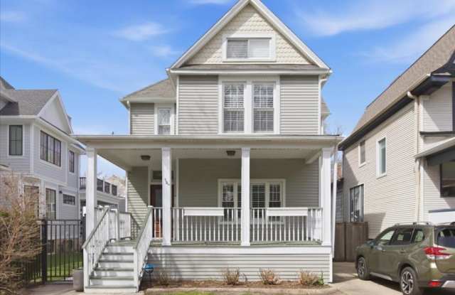 1828 W Berenice photos photos