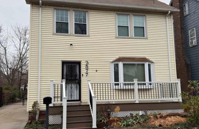 Large 4 BD 1.5 BA Home - 3577 Cedarbrook Road, University Heights, OH 44118