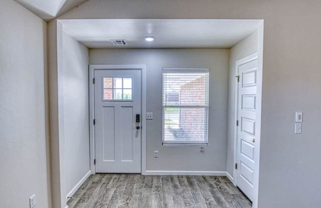 October Rent Free!! New Construction in Varenna Landing! Storm shelter and lawn care included! Gallery 4